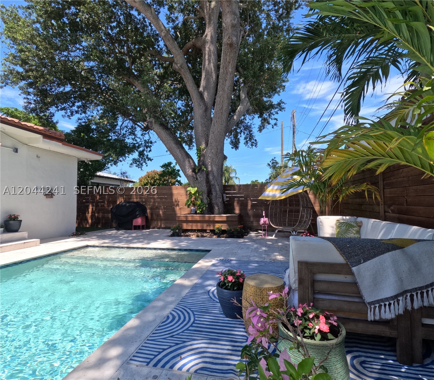 SILVER BLUFF EST-SEC B - Residential