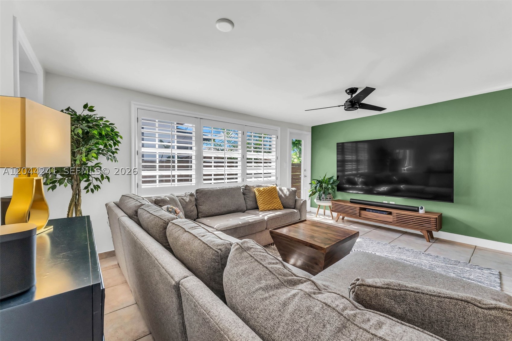 SILVER BLUFF EST-SEC B - Residential