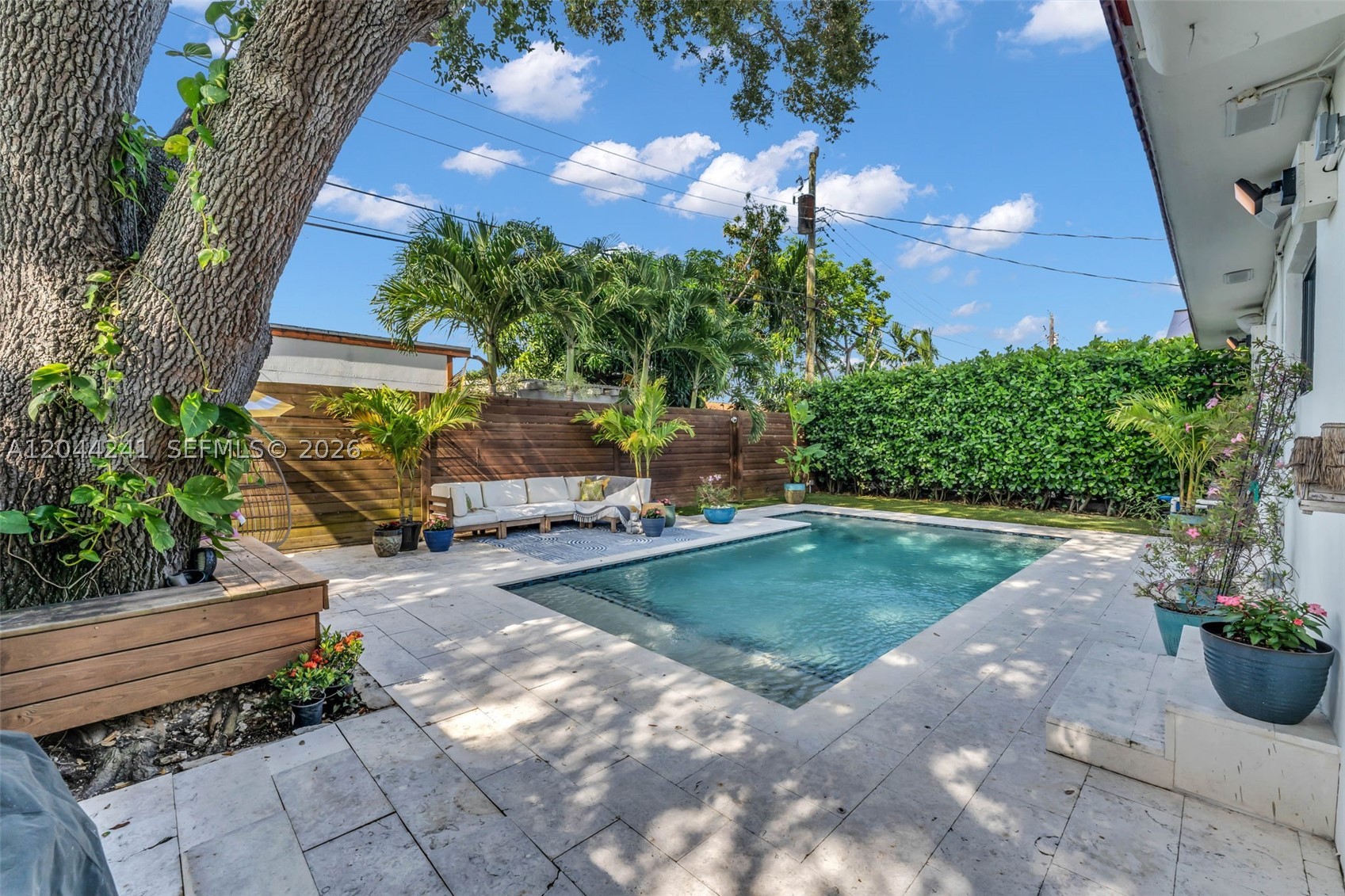 SILVER BLUFF EST-SEC B - Residential