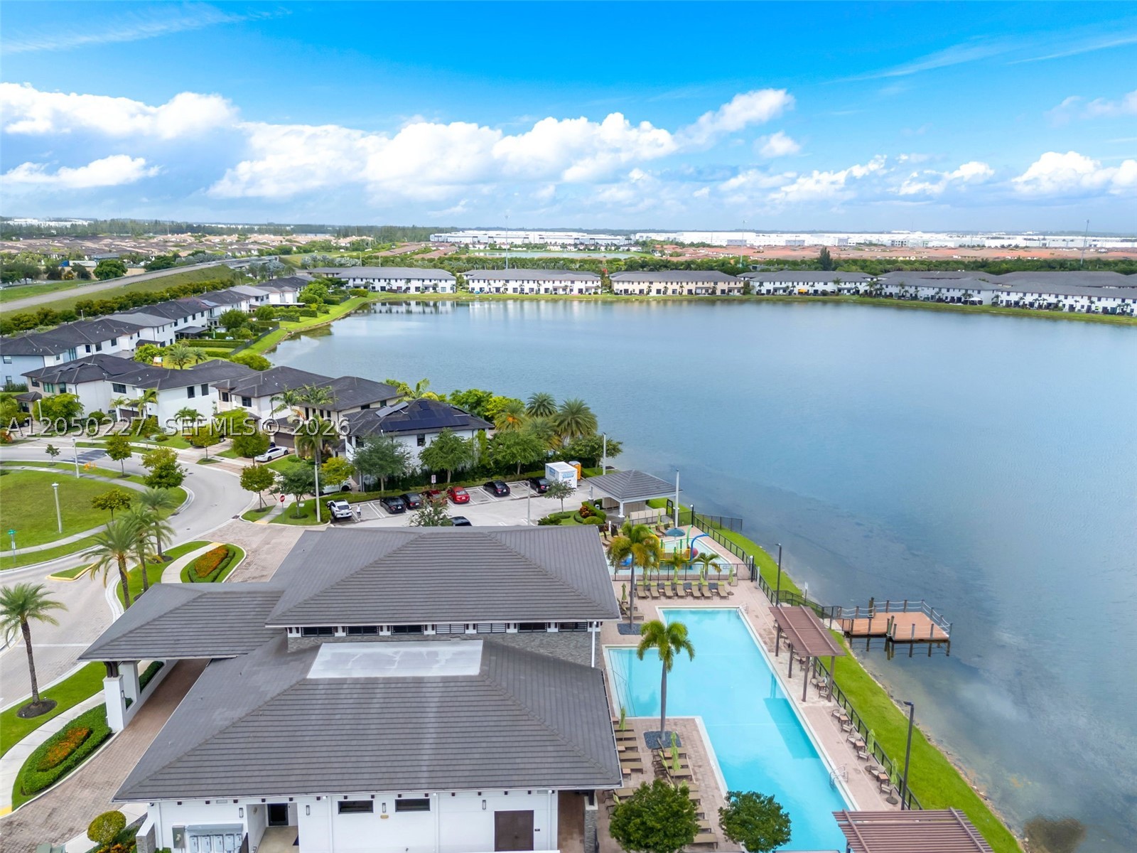 DUNNWOODY LAKE - Residential