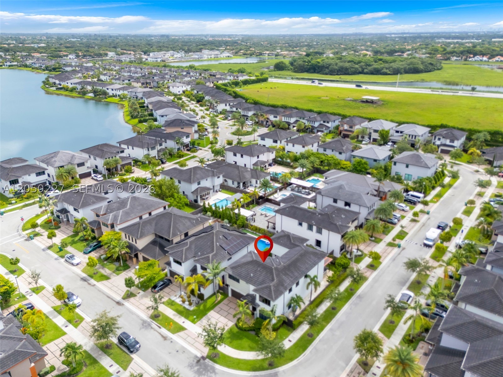 DUNNWOODY LAKE - Residential