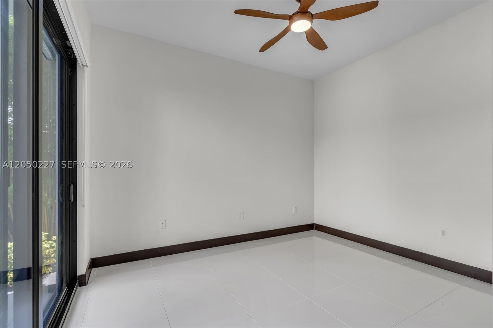 DUNNWOODY LAKE - Residential