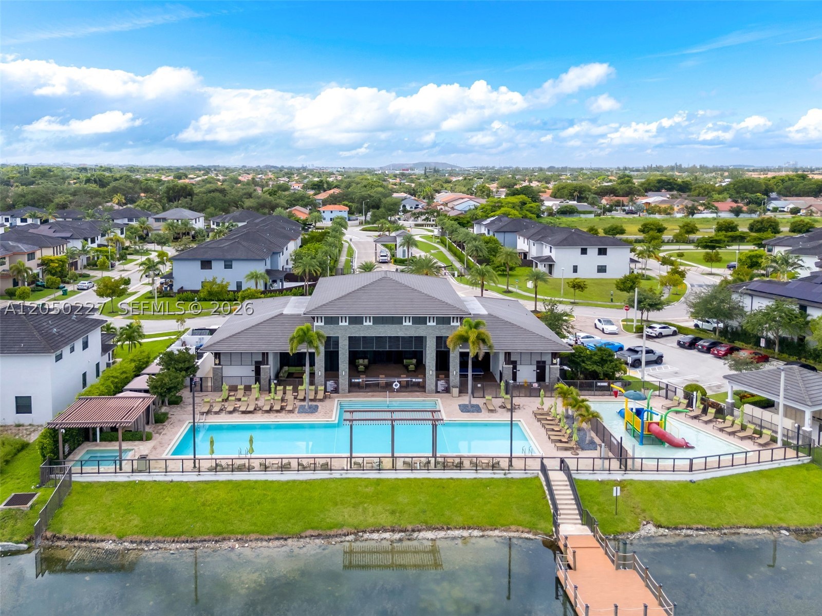 DUNNWOODY LAKE - Residential