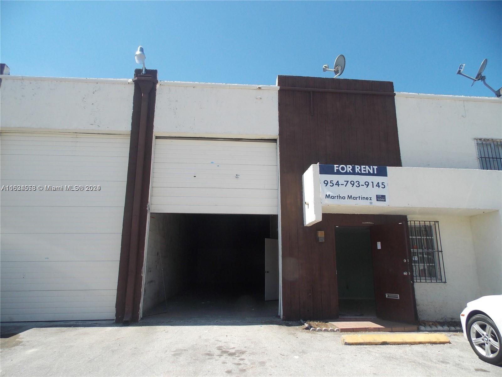 WAREHOUSE IN PALMETO PLAZA FOR RENT! 1,500 SF Warehouse; Existing land use: 345-Industrial intensive, Commercial Condominium type of use | Zoned M-1 Industrial - Light Manufacturing; 1-Overhead Street Level Loading Door; 18’ Clear Ceiling Height. Ideally Located in West Hialeah near I-75 with easy access to all of Miami-Dade & Broward County.