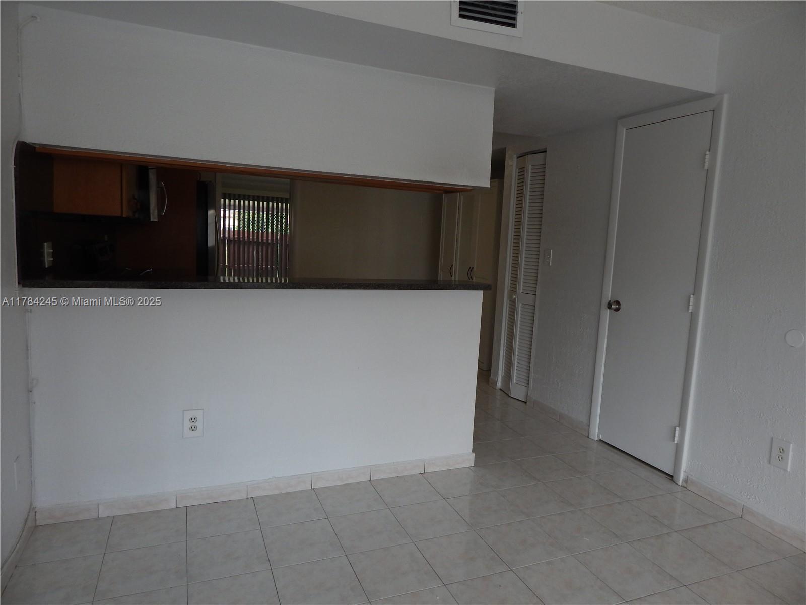 OASIS EN MANGO HILL CONDO - Residential Lease