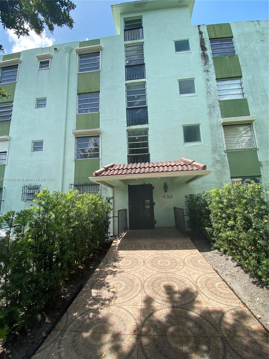 very spacious apartment in the heart of Little Havana. Walk distance to all major schools. 2 blocks of Flagger and all public transportation. Spacious 2/1 in the heart of Little Havana. Just steps from restaurants, shops, and nightlife on the famous Calle Ocho. Bathroom updated, new impact windows, and entire condo freshly painted.