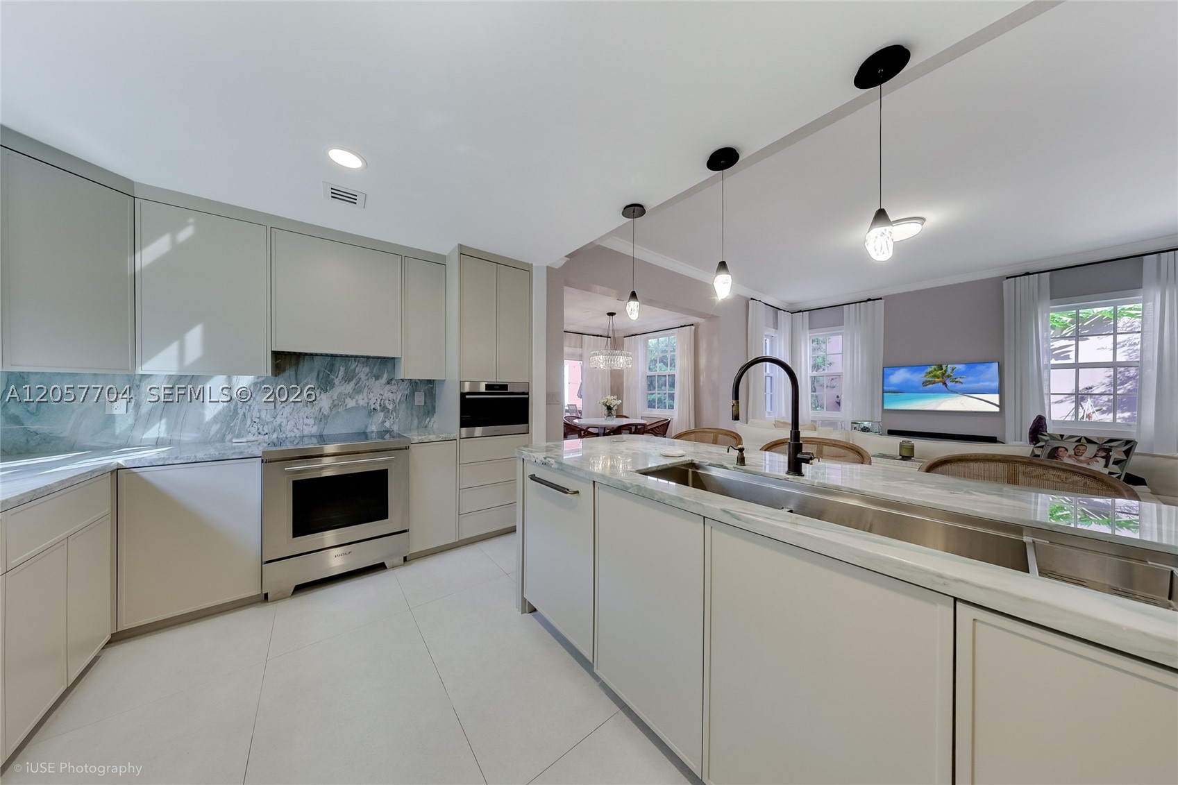 BERMUDA VLG AT CORAL GABL - Residential