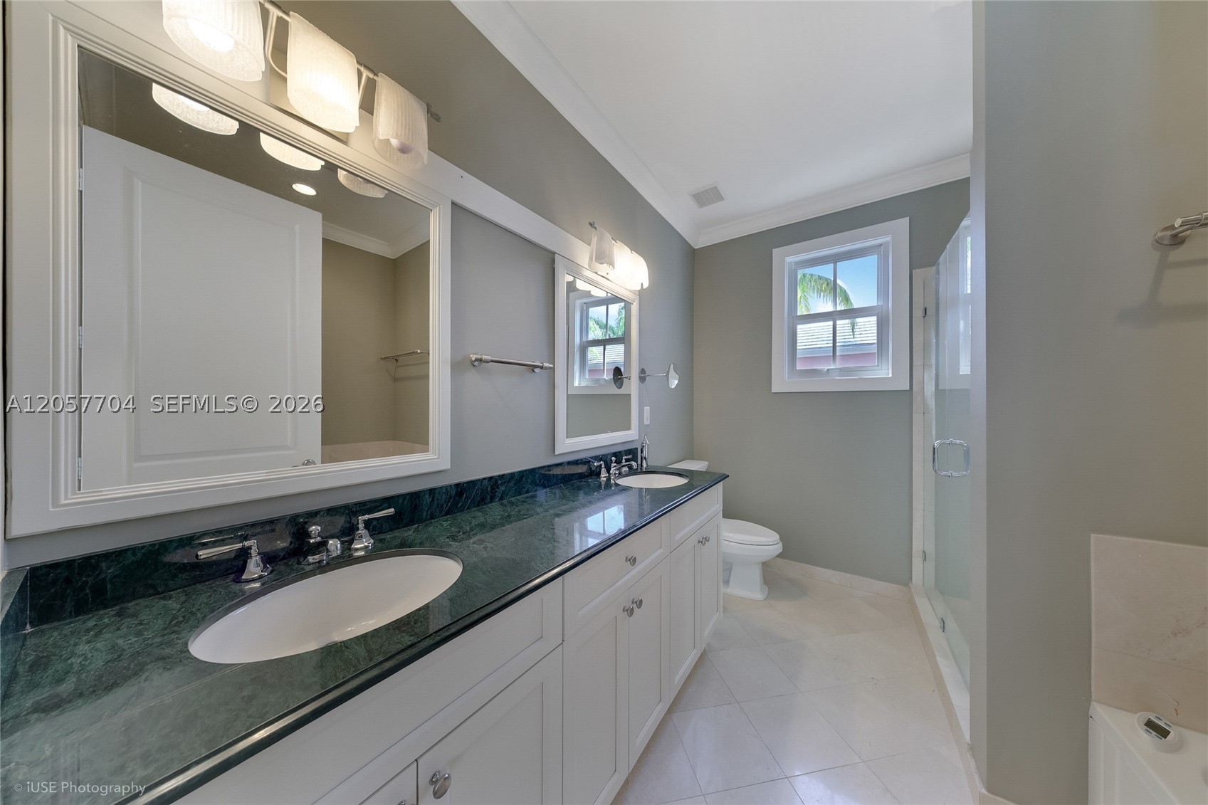 BERMUDA VLG AT CORAL GABL - Residential