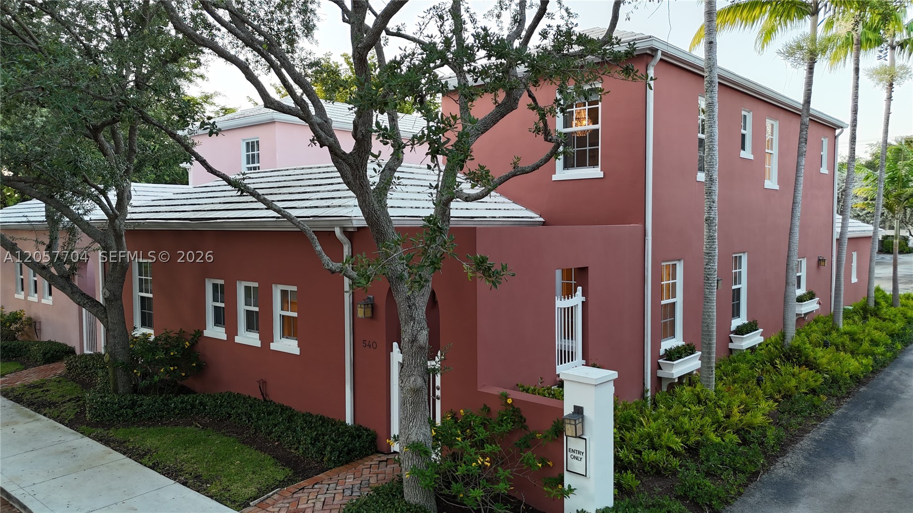 BERMUDA VLG AT CORAL GABL - Residential