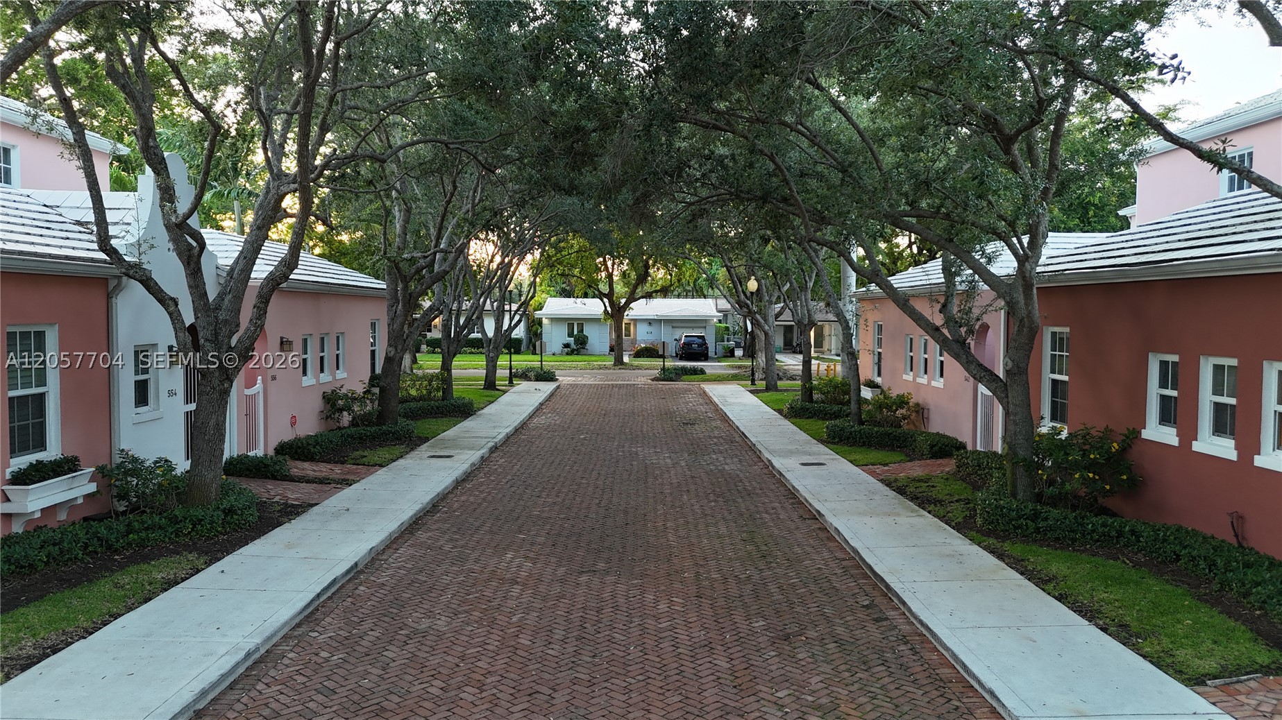 BERMUDA VLG AT CORAL GABL - Residential