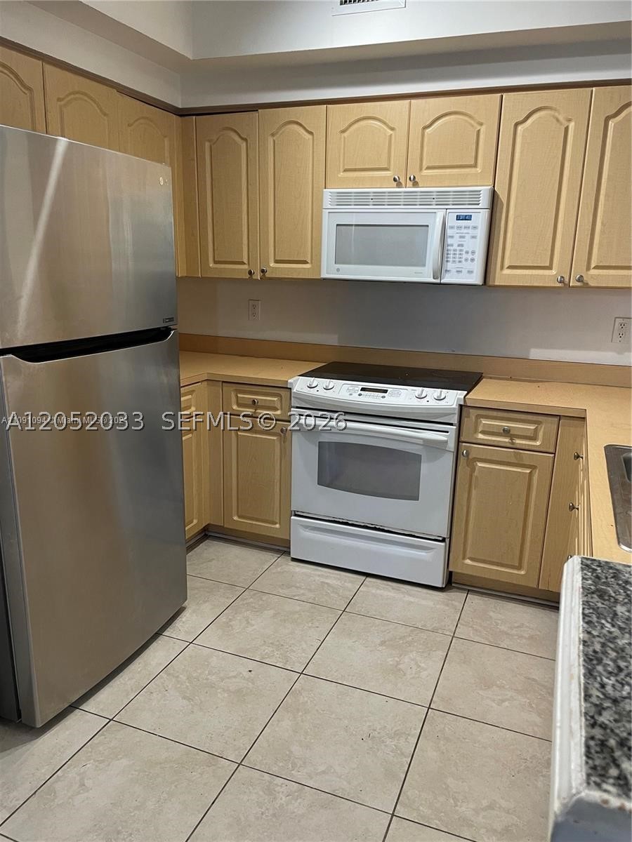 GABLES COURT CONDO - Residential Lease