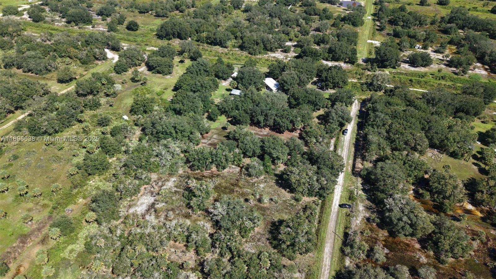 OKEECHOBEE - Land
