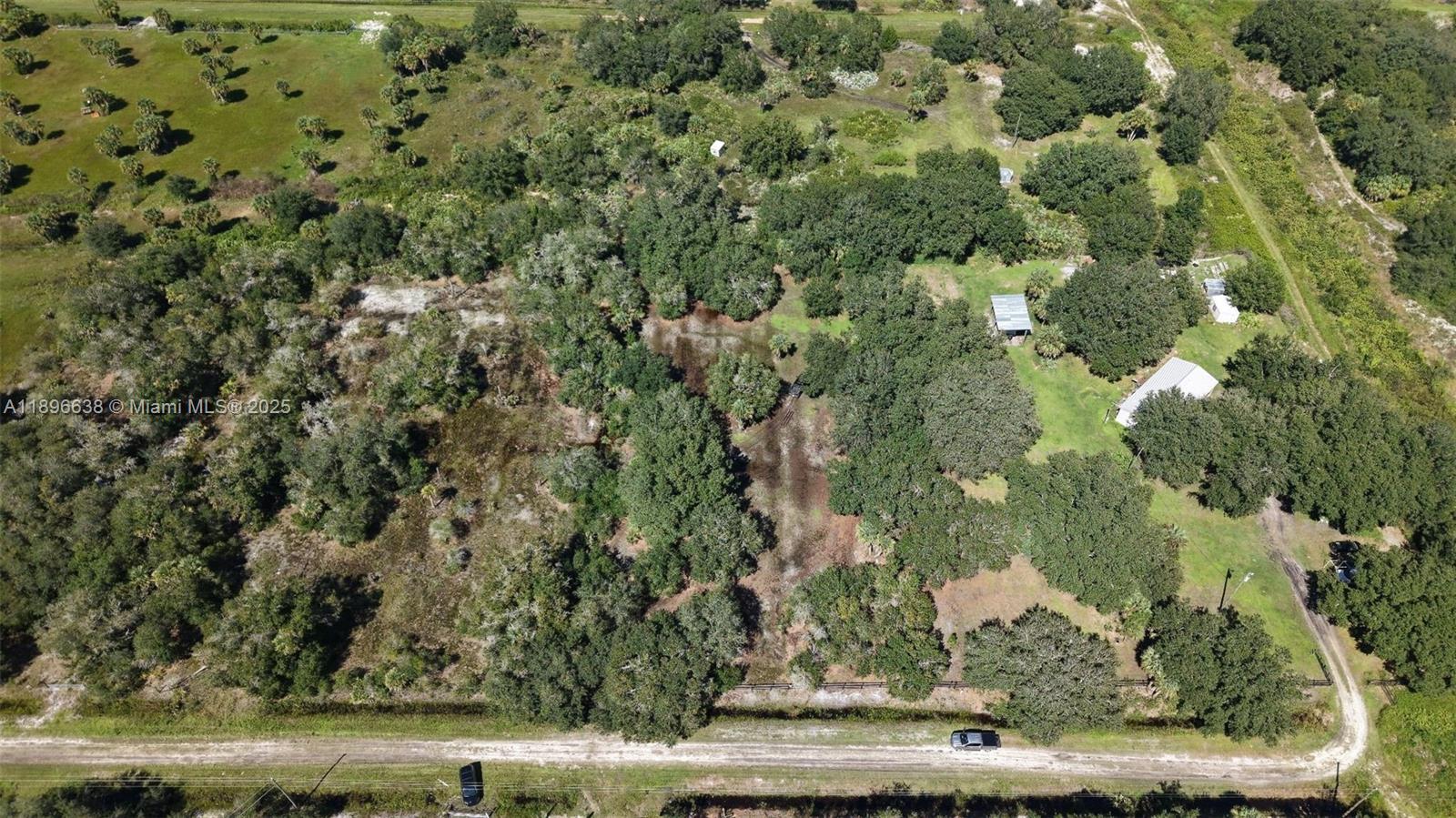 OKEECHOBEE - Land