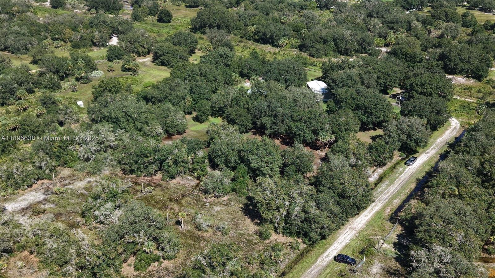 OKEECHOBEE - Land