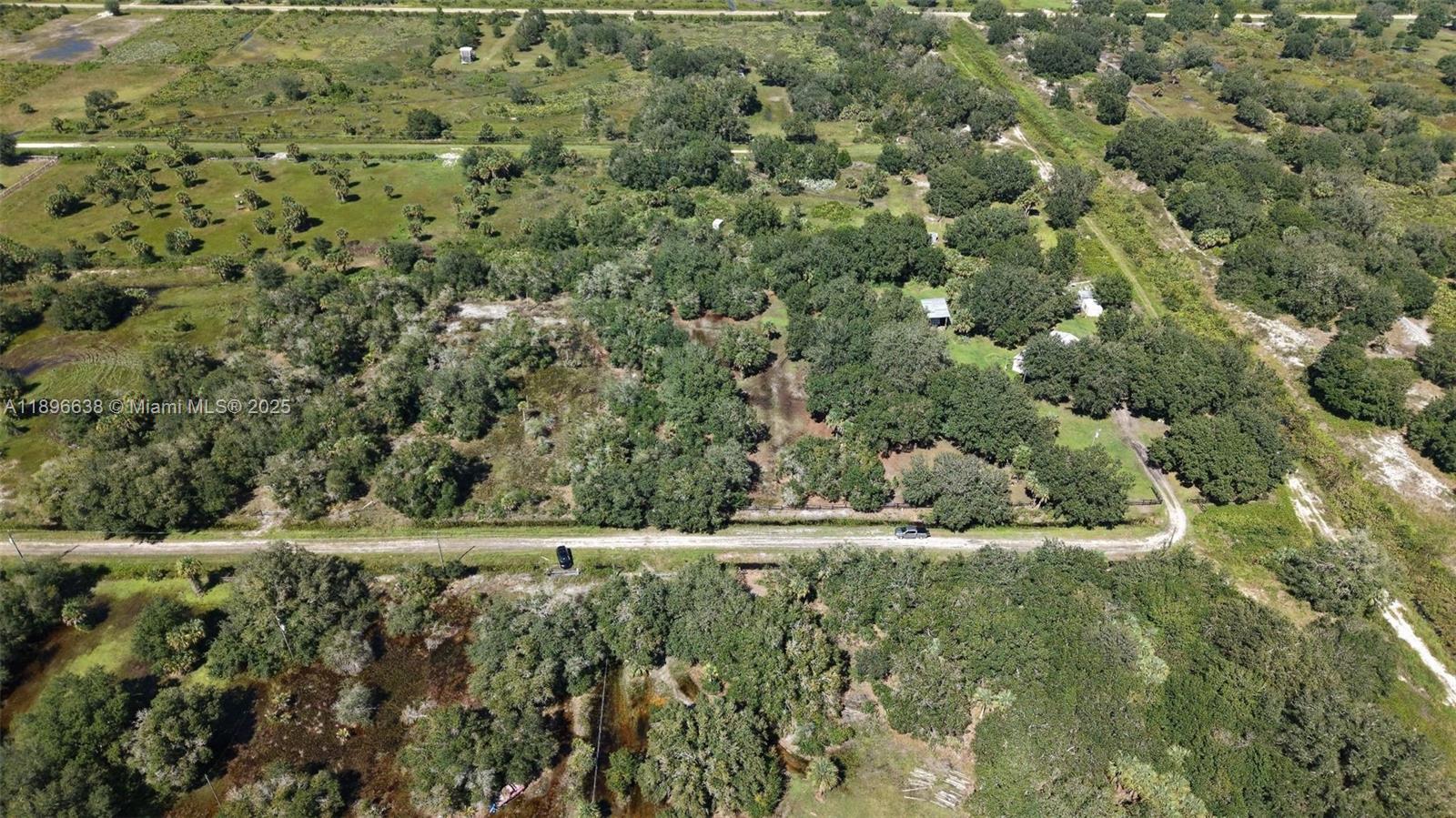 OKEECHOBEE - Land