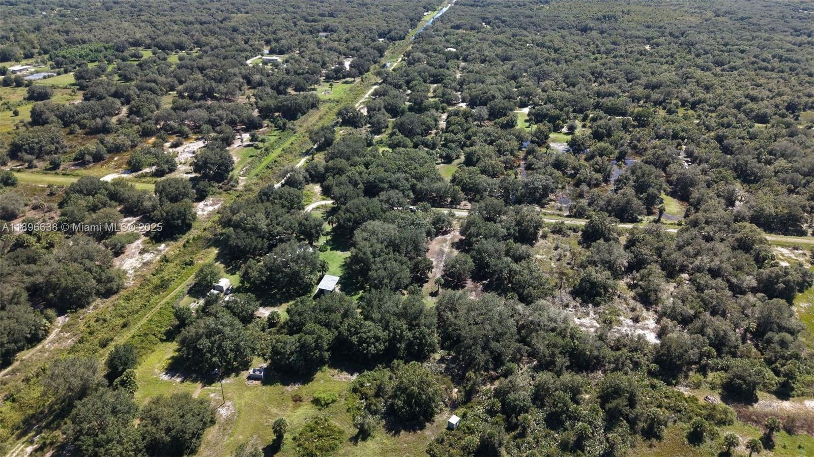OKEECHOBEE - Land