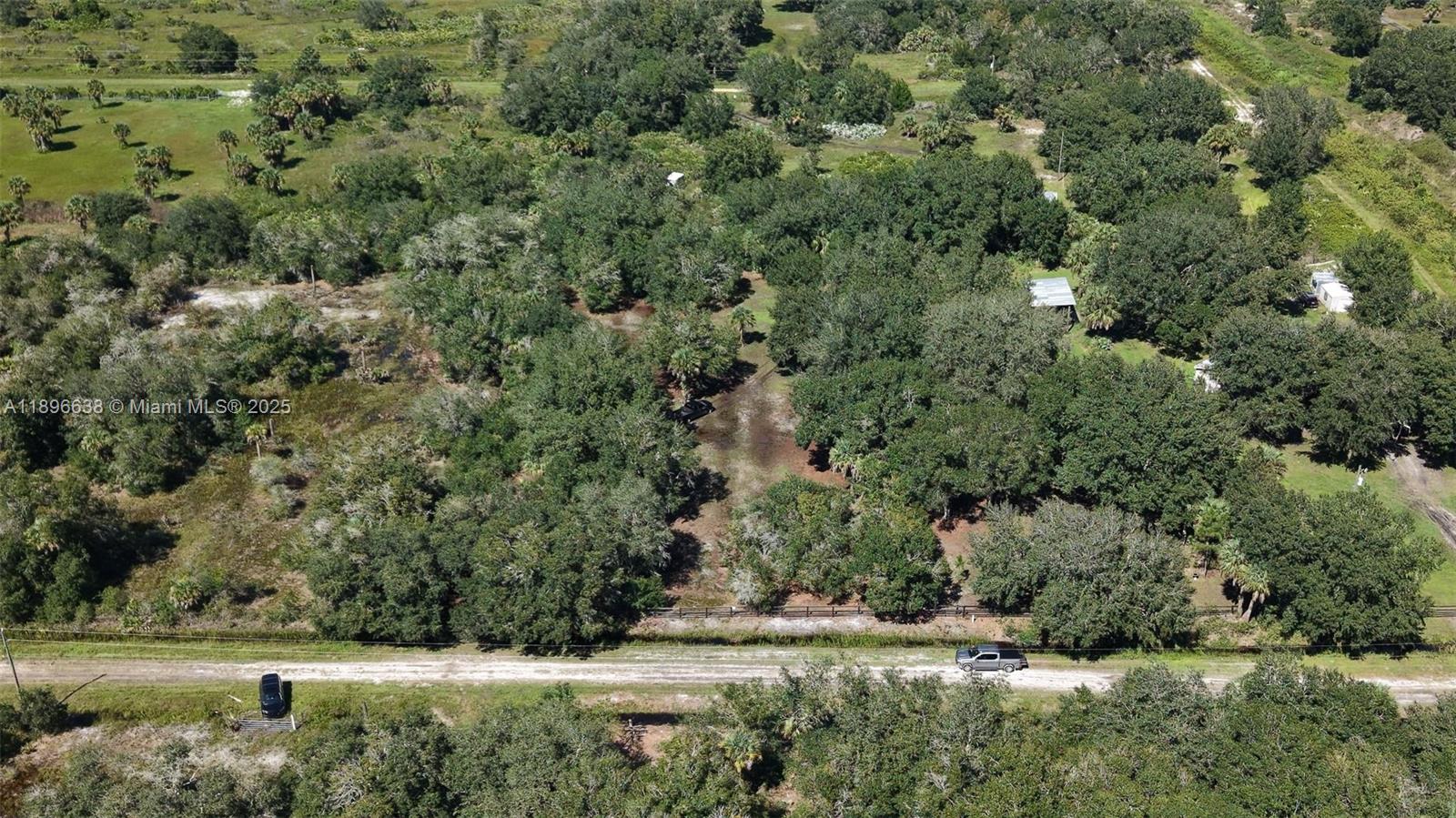 OKEECHOBEE - Land