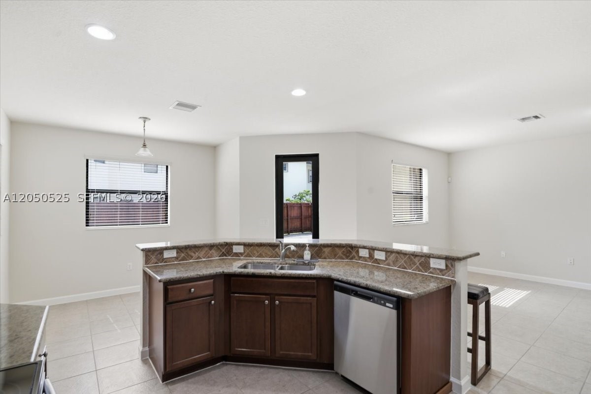 SILVER PALM EAST SECTION - Residential