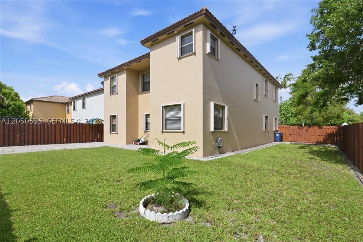 SILVER PALM EAST SECTION - Residential
