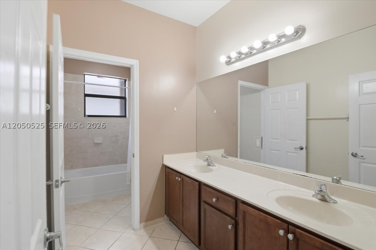 SILVER PALM EAST SECTION - Residential