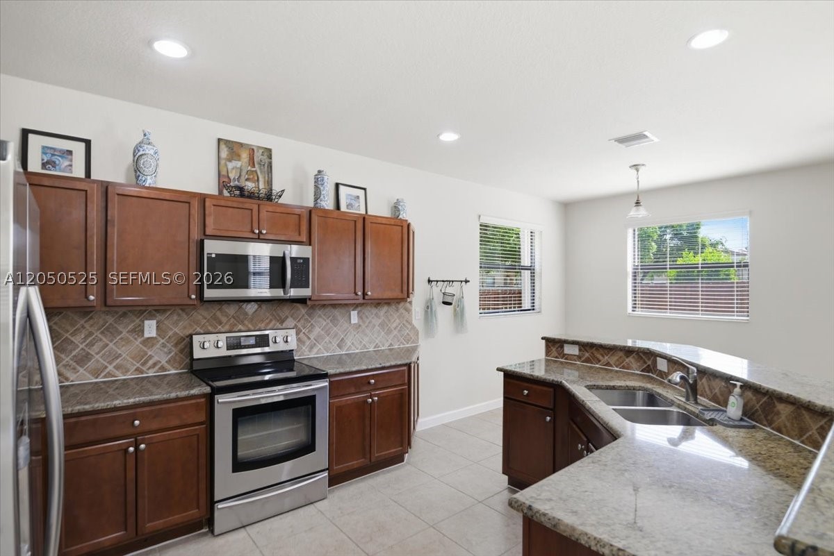SILVER PALM EAST SECTION - Residential