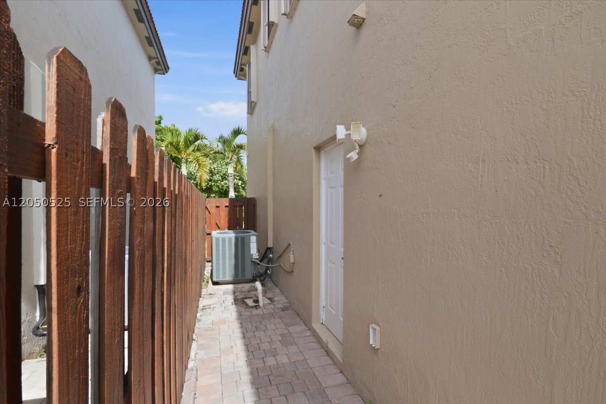 SILVER PALM EAST SECTION - Residential