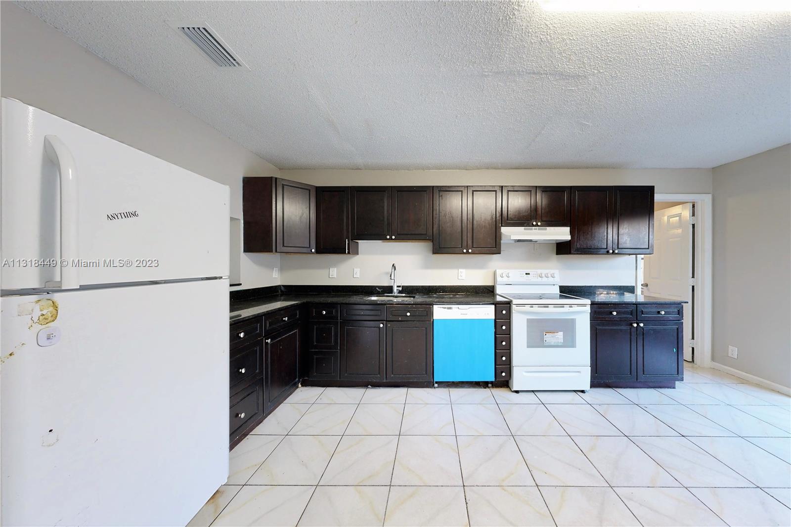 HOMES OF LEES CROSSING 3 - Residential