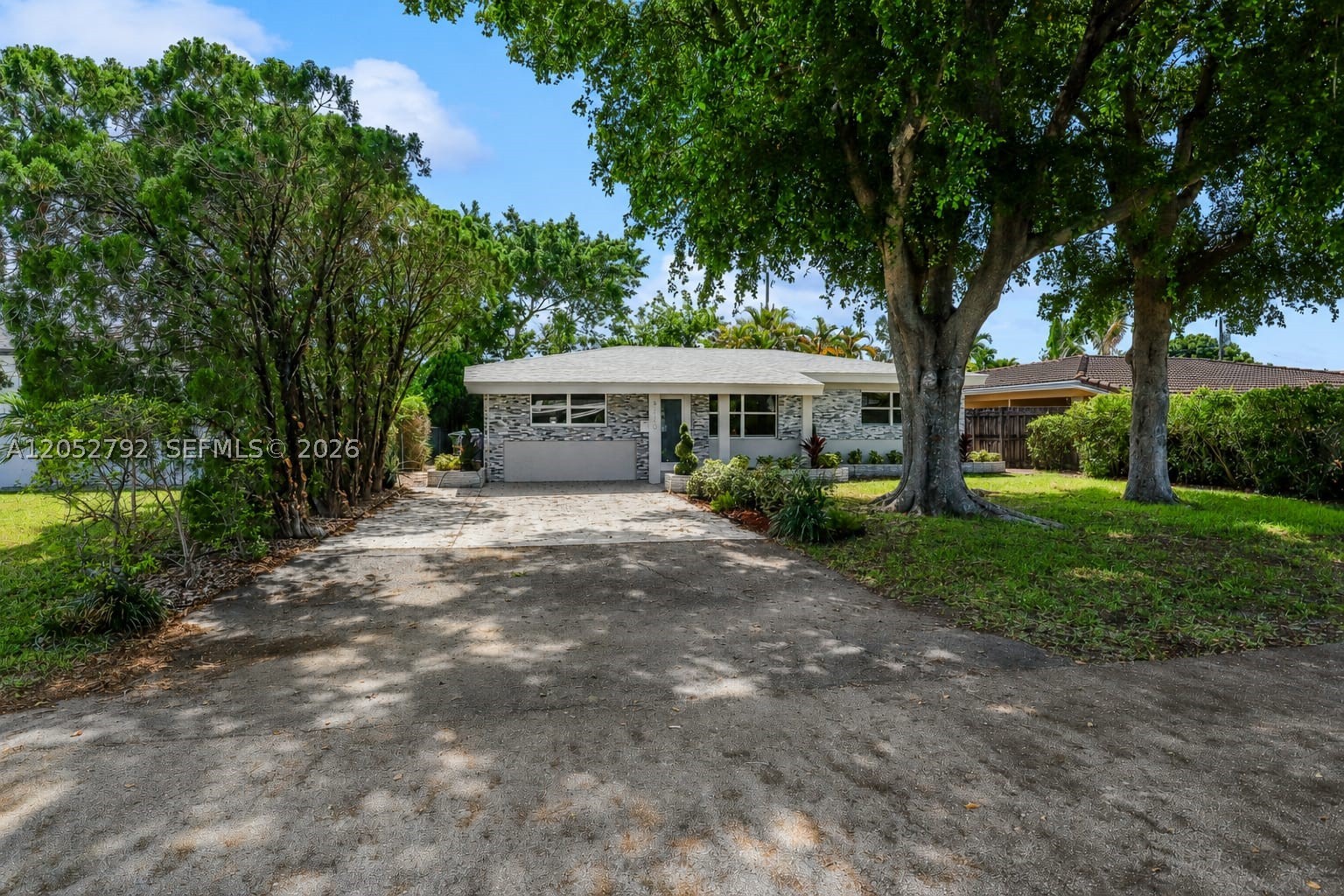 BEAUTIFUL 3 BEDROOMS 2 BATHROOMS SINGLE-FAMILY HOME IN THE HEART OF THE CITY OF OAKLAND PARK! PERFECT TURN-KEY HOME FOR INVESTORS OR IDEAL FOR FIRST-TIME HOME BUYERS! HOME FEATURES: NEW 2026 SHINGLE ROOF, IMPACT WINDOWS AND DOORS, NEW A/C UNIT, BEAUTIFUL BATHROOMS, BEAUTIFUL CUSTOM KITCHEN WITH HIGH-END CABINETS, QUARTZ COUNTERTOP, BRAND NEW 2026 STAINLESS-STEEL APPLIANCES, SEPARATE LAUNDRY WITH NEW 2026 WASHER AND DRYER, SPACIOUS FRONTYARD, NICE CLEAN BACKYARD NICE TO BUILD A POOL OR GREAT FOR ENTERTAINMENT, FRESHLY PAINTED INSIDE/OUT.