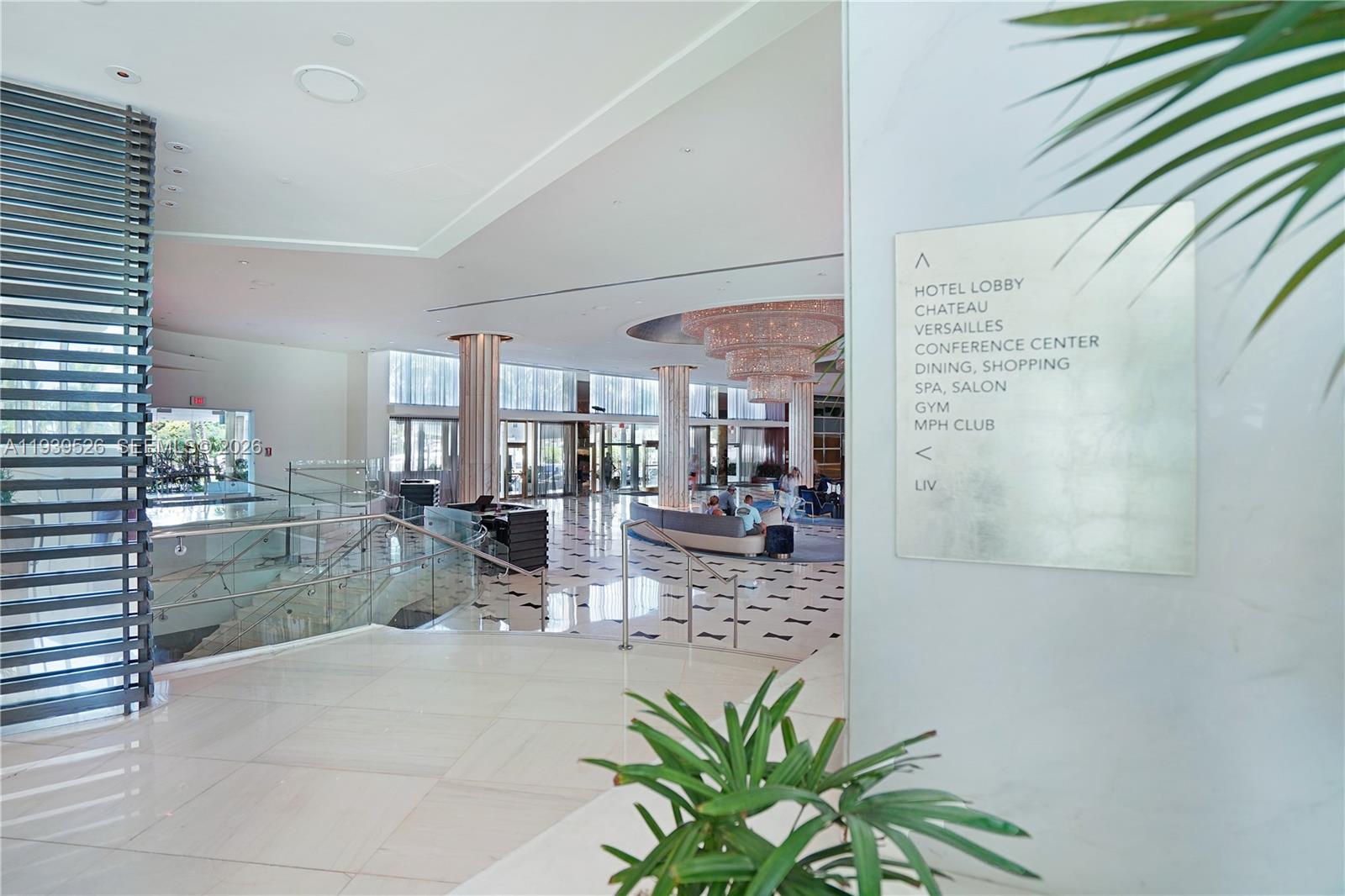 FONTAINEBLEAU III - Residential