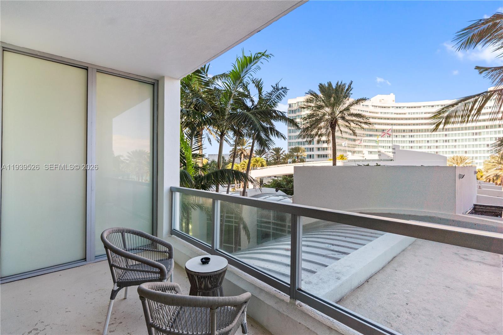 FONTAINEBLEAU III - Residential