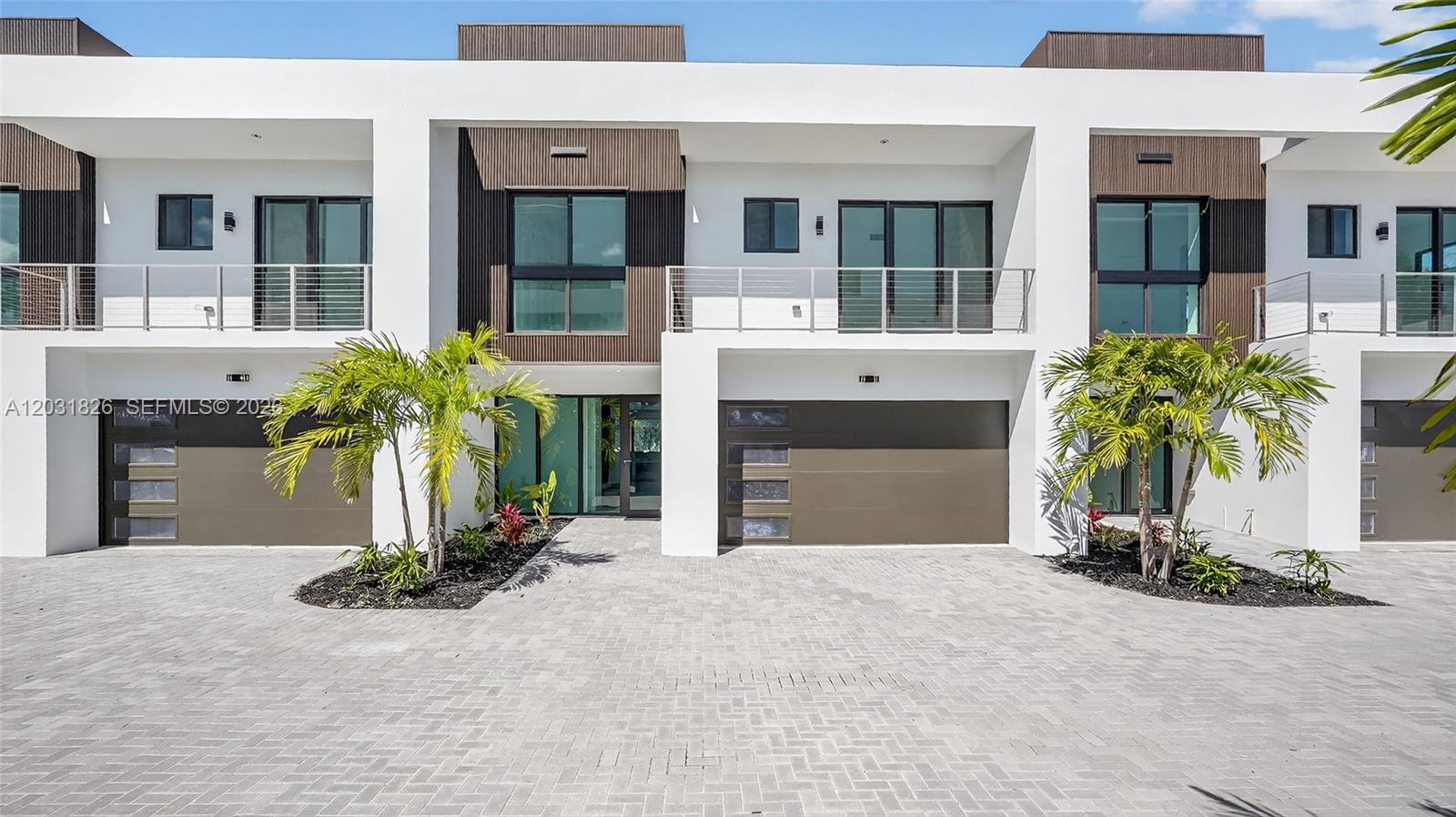 H20 DANIA BEACH - Residential