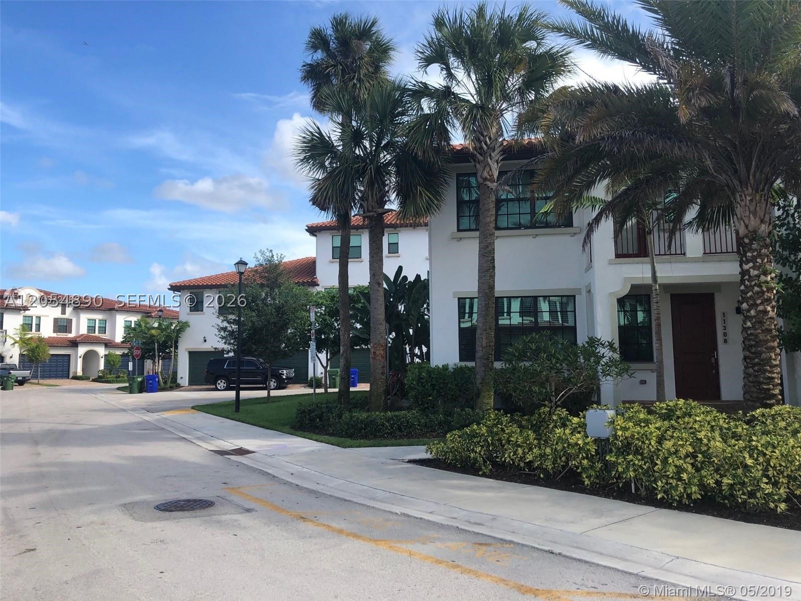 PEMBROKE LAKES SOUTH - Residential Lease