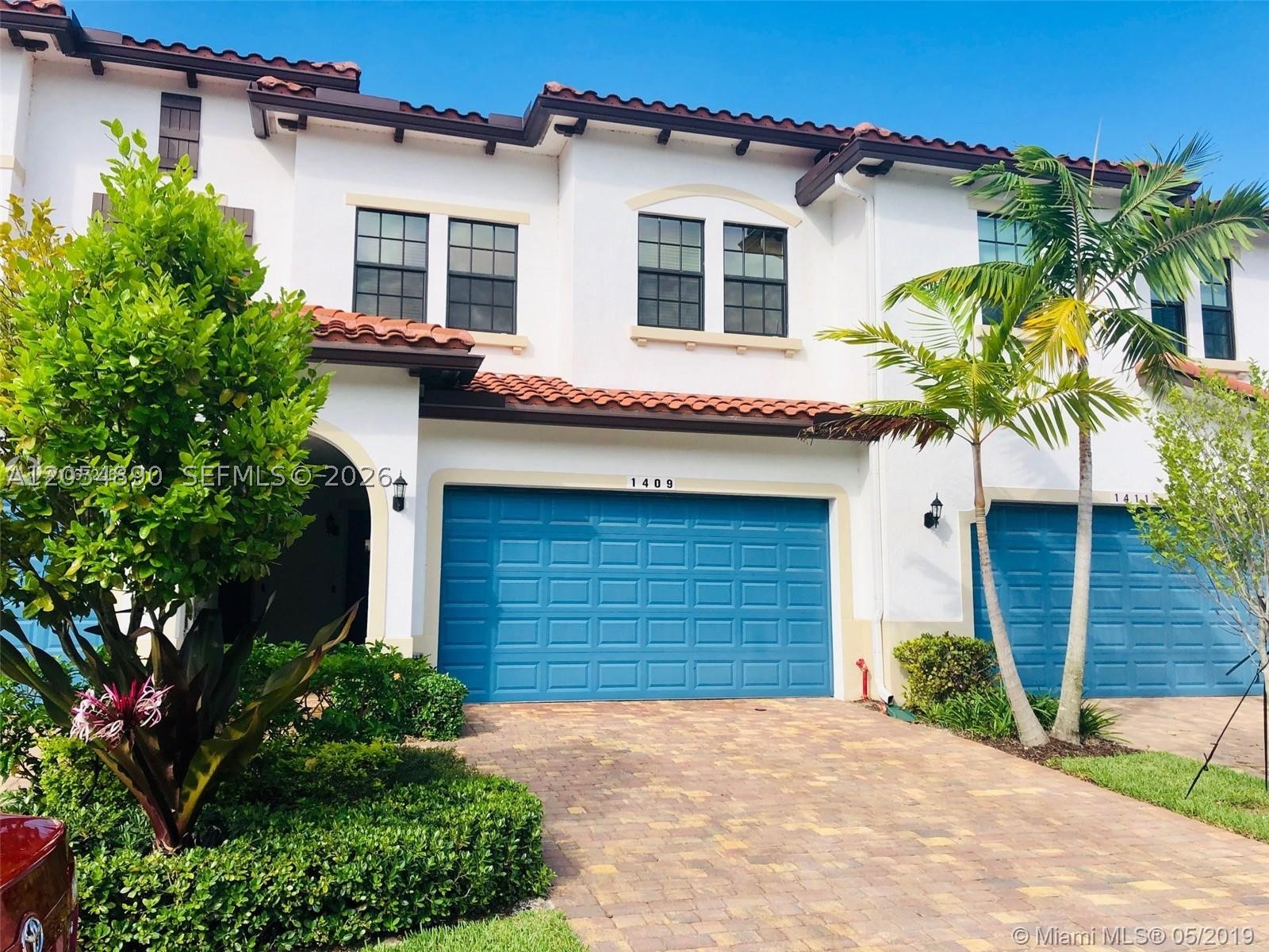 PEMBROKE LAKES SOUTH - Residential Lease