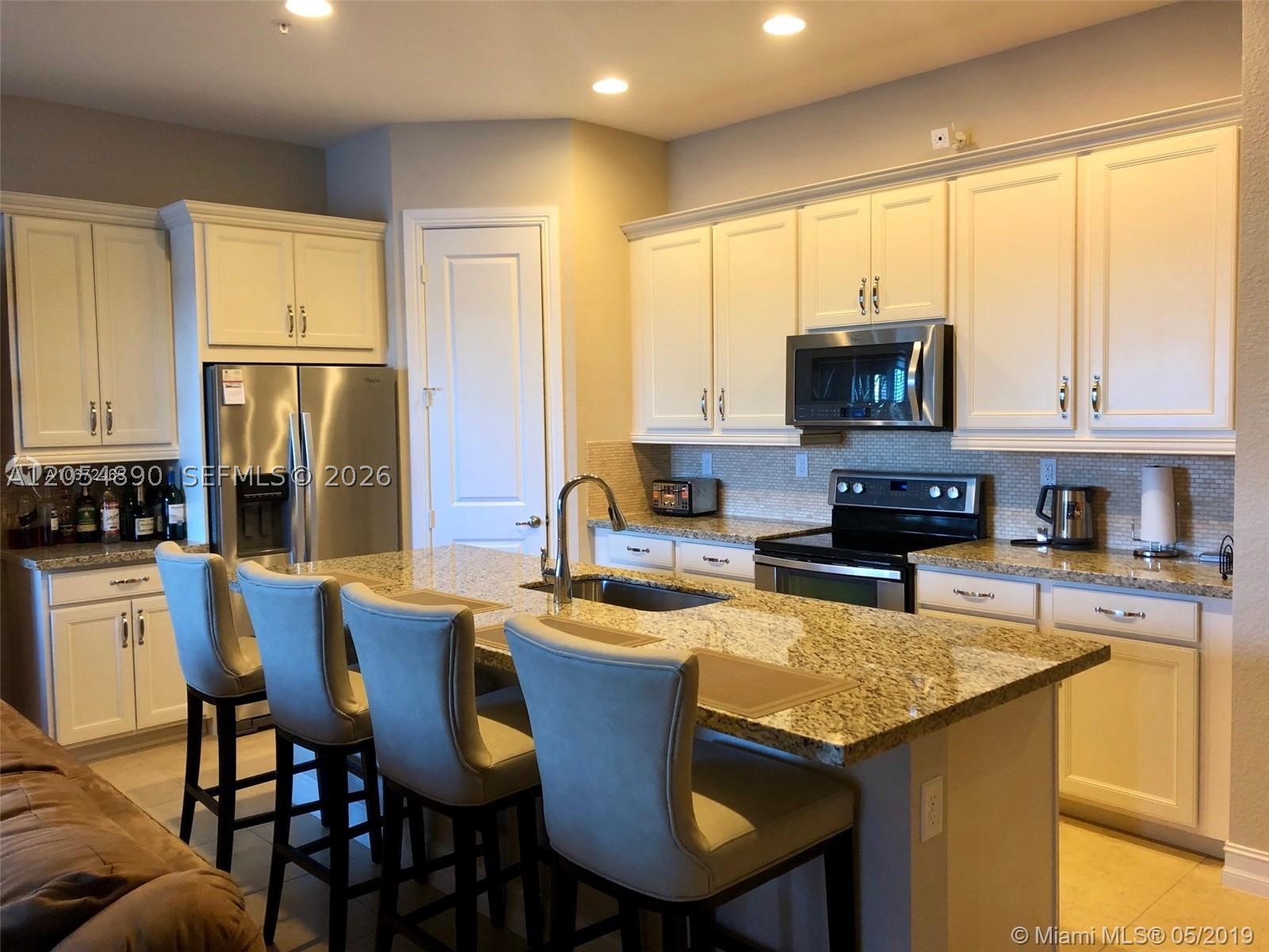 PEMBROKE LAKES SOUTH - Residential Lease
