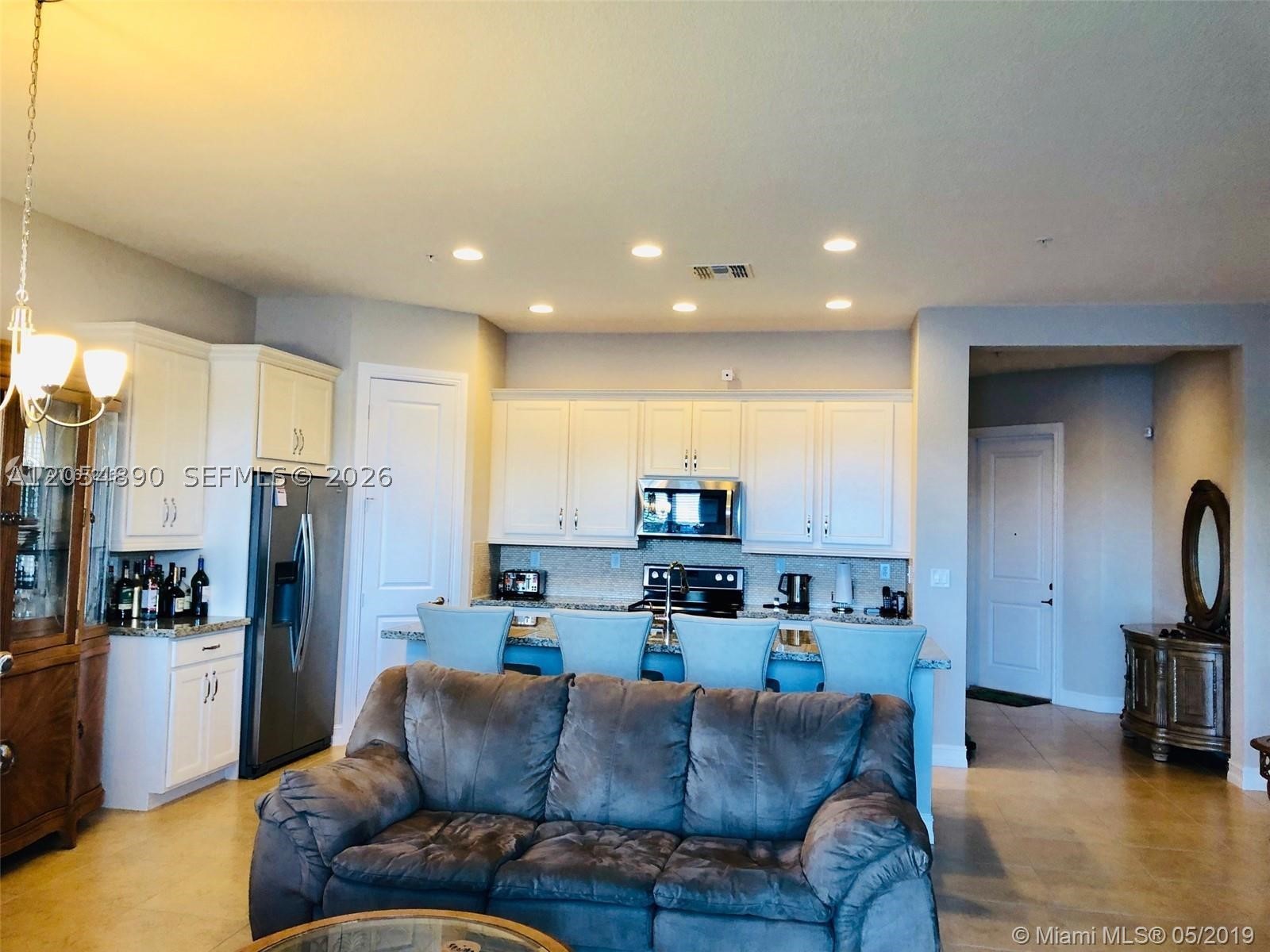 PEMBROKE LAKES SOUTH - Residential Lease