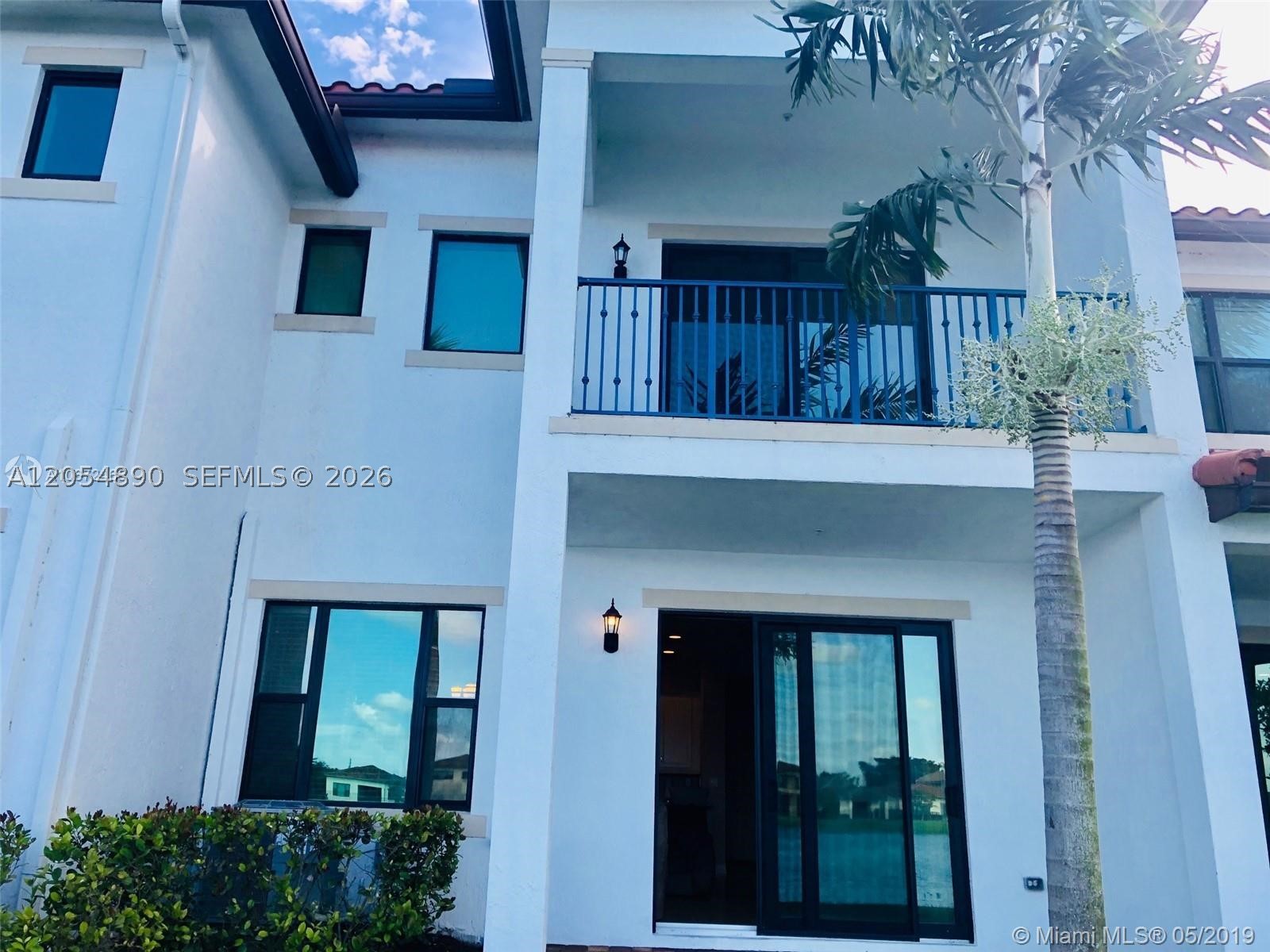PEMBROKE LAKES SOUTH - Residential Lease