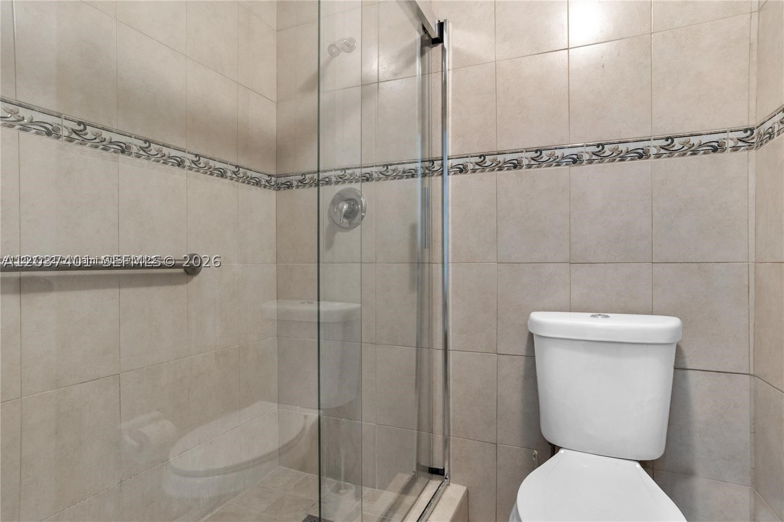 ALEXANDER TOWERS CONDO - Residential Lease