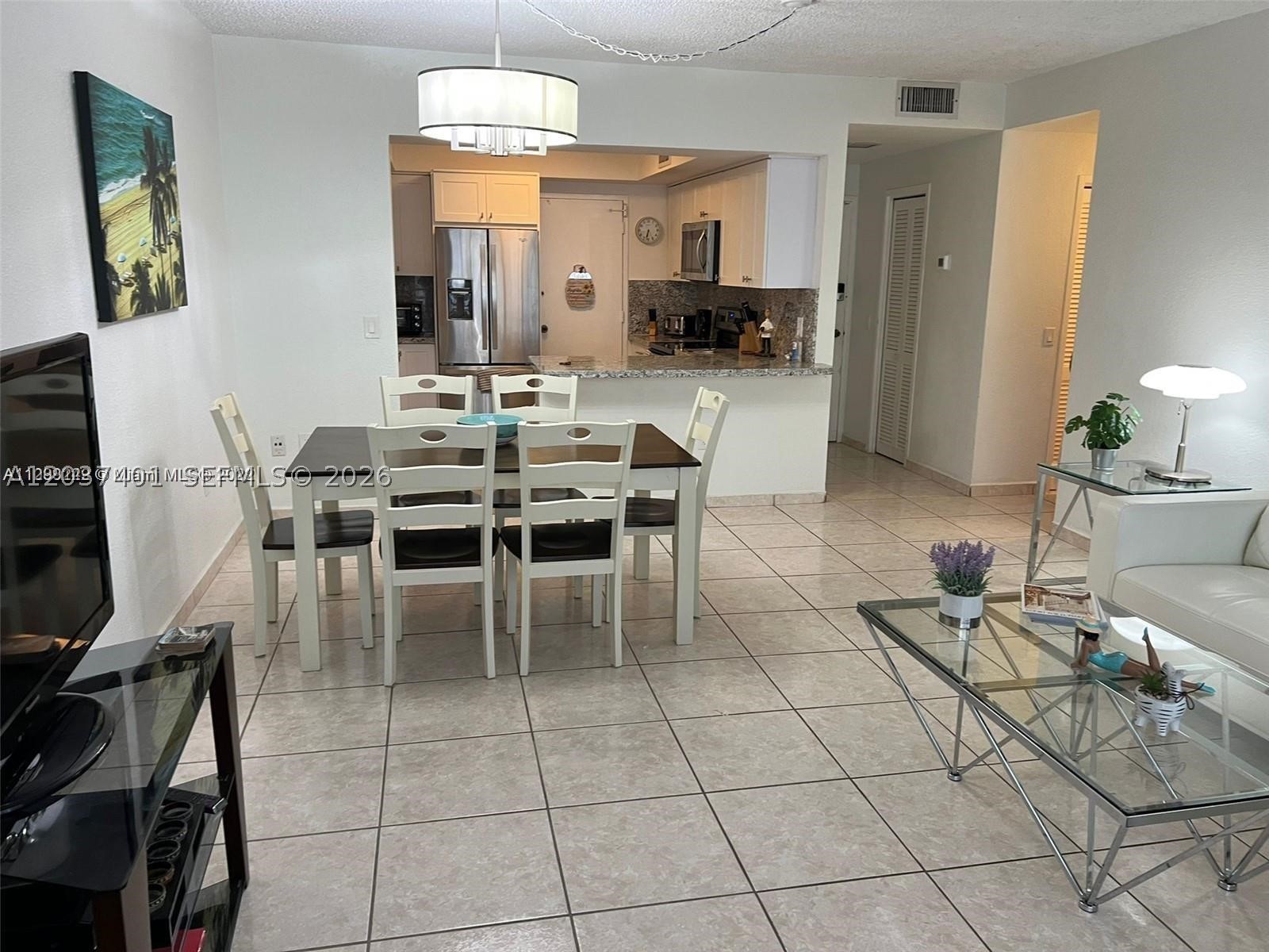ALEXANDER TOWERS CONDO - Residential Lease