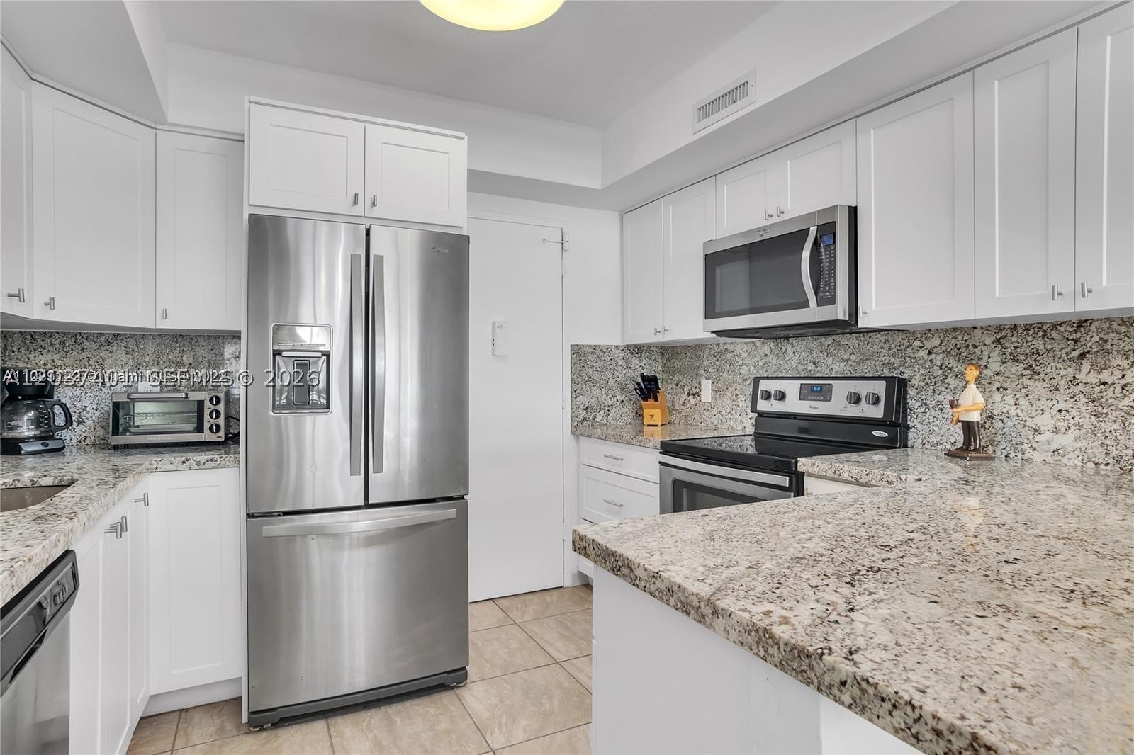 ALEXANDER TOWERS CONDO - Residential Lease