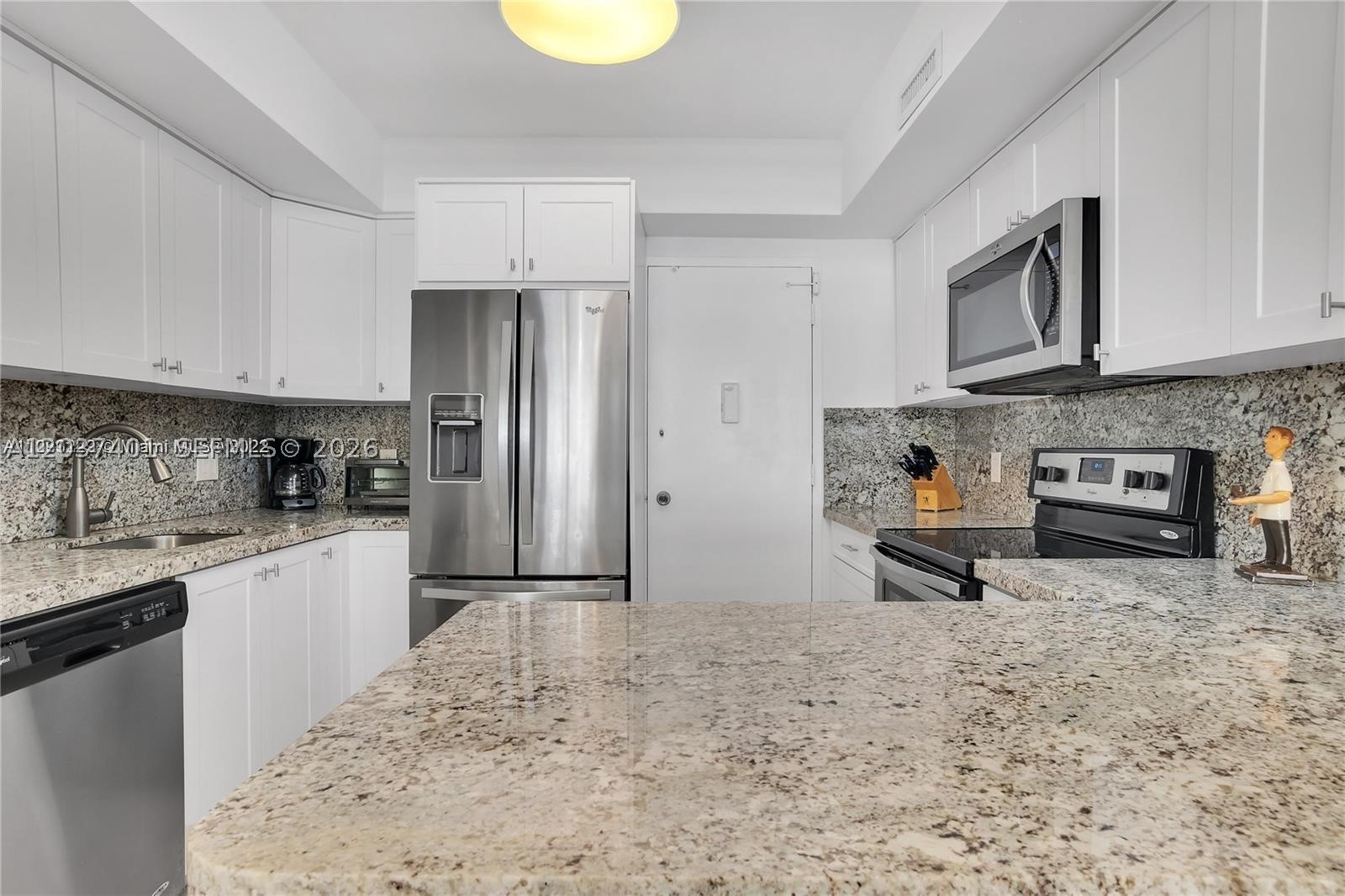 ALEXANDER TOWERS CONDO - Residential Lease