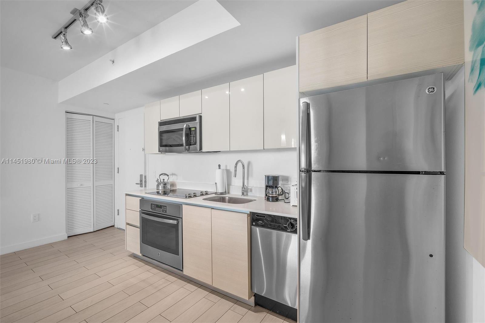 BEACHWALK CONDOMINIUM - Residential