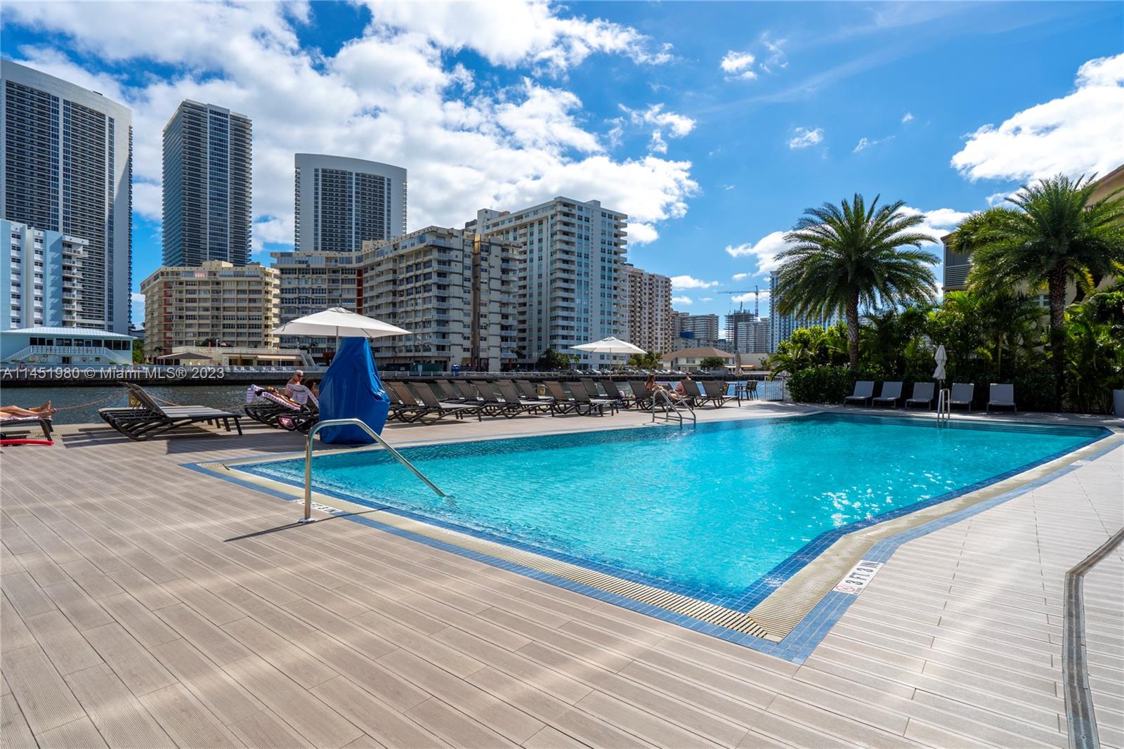 BEACHWALK CONDOMINIUM - Residential