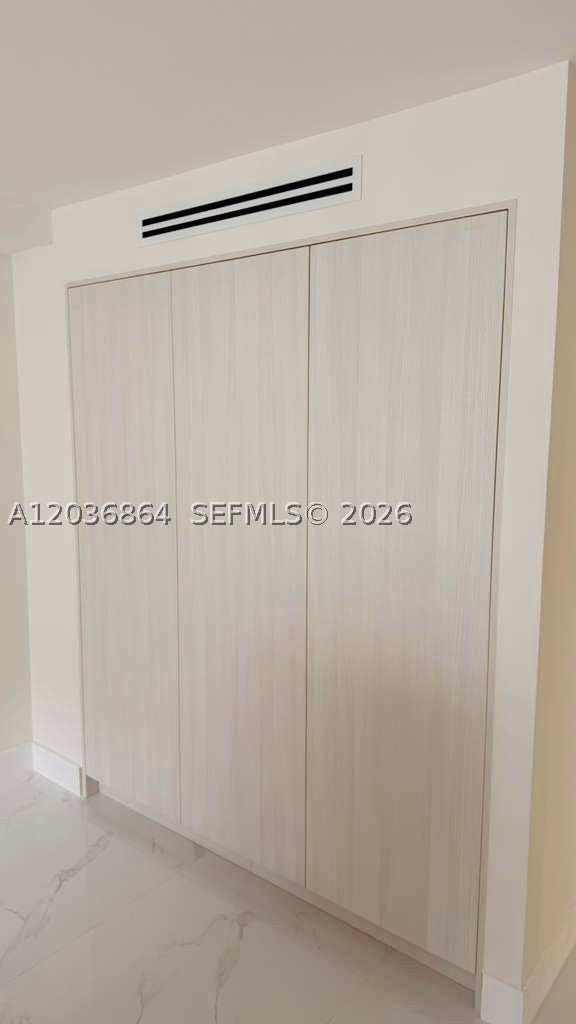 WINSTON TOWER 300 CONDO - Residential Lease