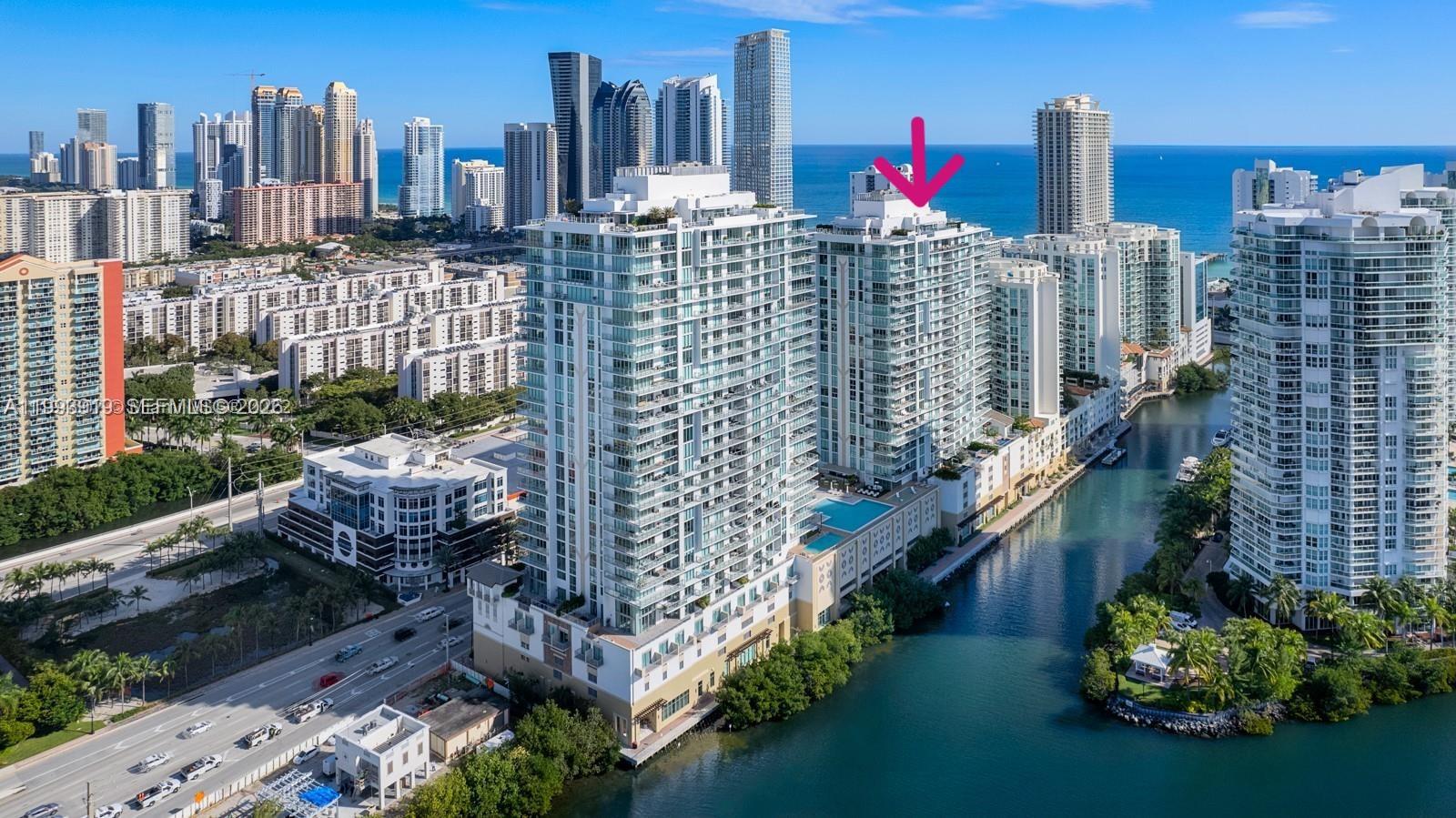 PARQUE TOWERS CONDO - Residential