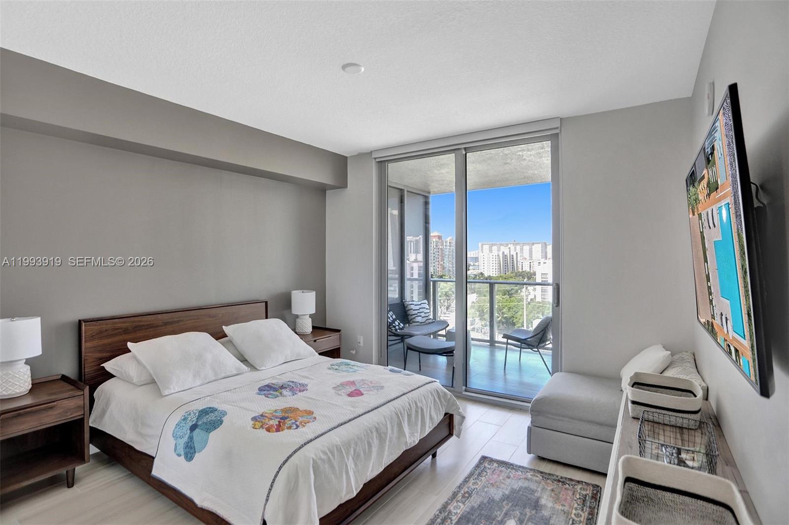 PARQUE TOWERS CONDO - Residential
