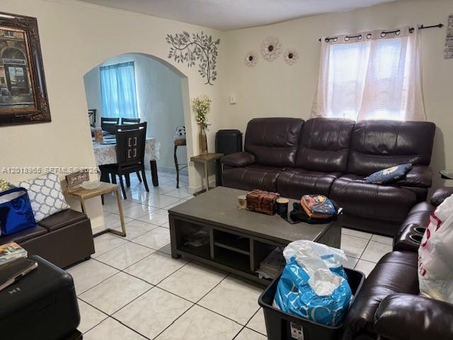 Great 3/2 with a 7,166 sf located in West Park, a wonderful opportunity to build your Home.

THIS PROPERTY CAN BE FINANCED BY THE OWNER