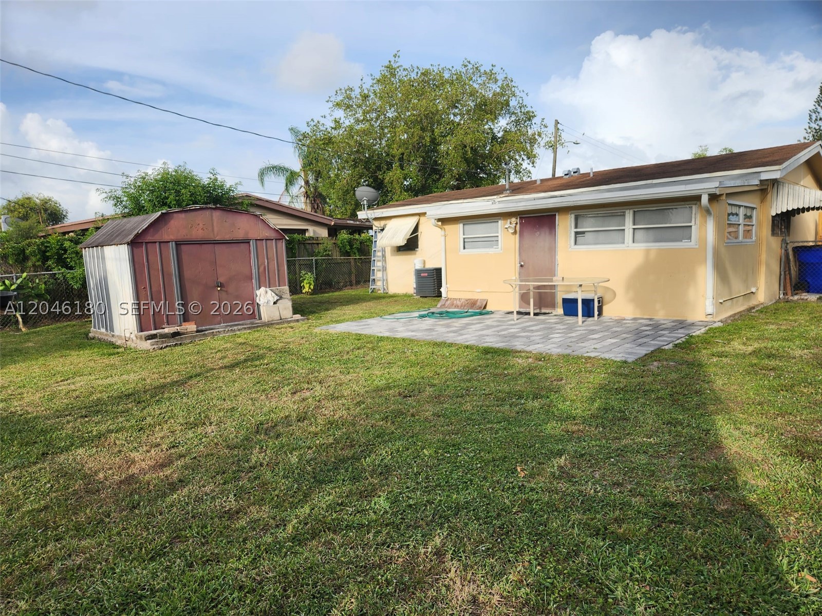 PALM BEACH COLONY SECS 1 - Residential