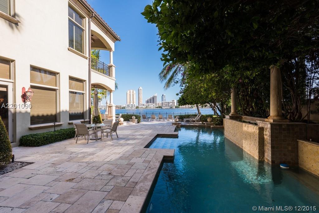 ISLAND ESTATES - Residential