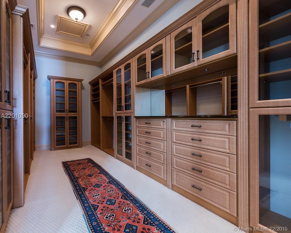 ISLAND ESTATES - Residential