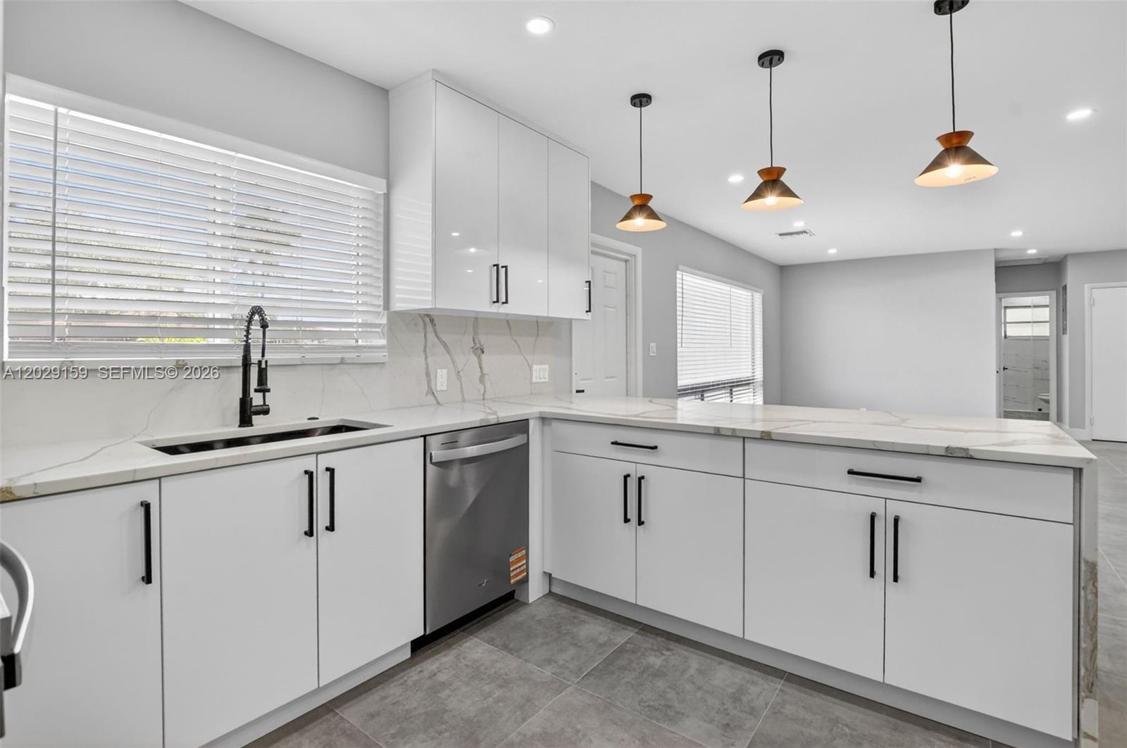 COVE 5TH SEC - Residential Lease